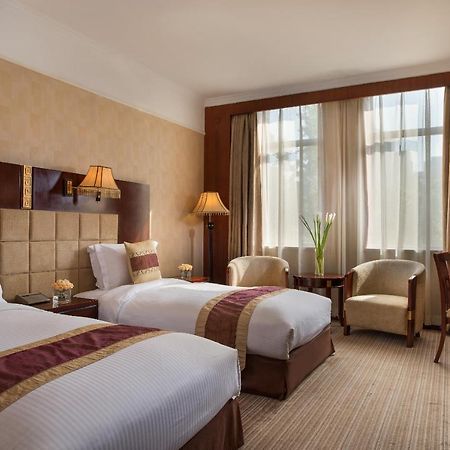 Grand Mercure Xian On Renmin Square מראה חיצוני תמונה